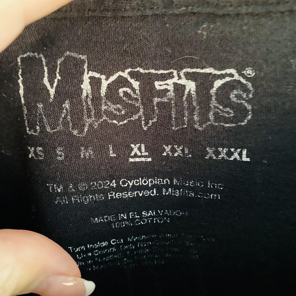 Misfits Shirt Mens Large Black Punk Rock Band Graphic Cotton Skull Logo grunge - Picture 3 of 3